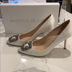 Manolo Blahnik Hangisi